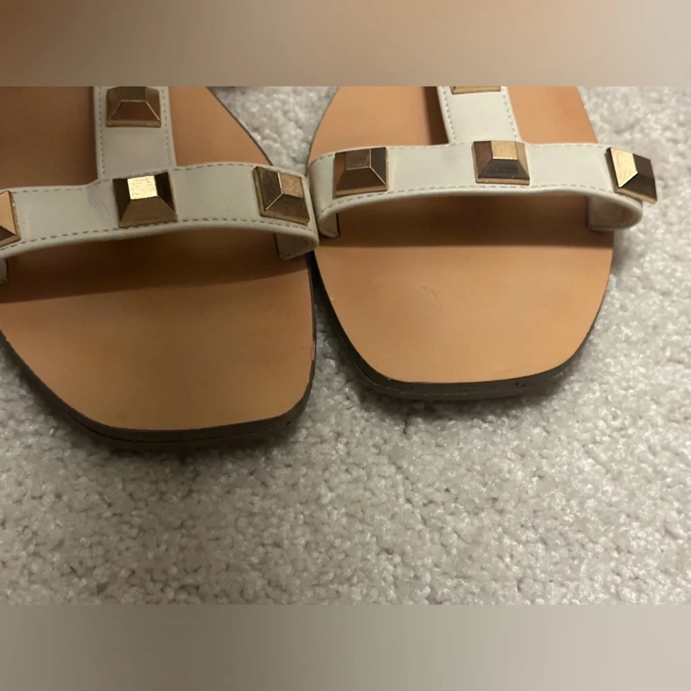 Marc Fisher Cream Sandals Minimalist Design